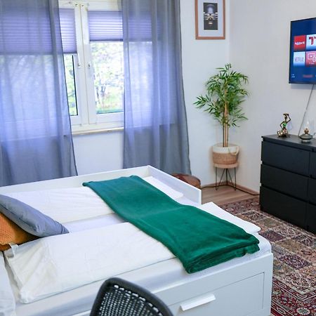 Privatzimmer In Apartment-Gastgeber: Ist Nelson Gladbeck Luaran gambar